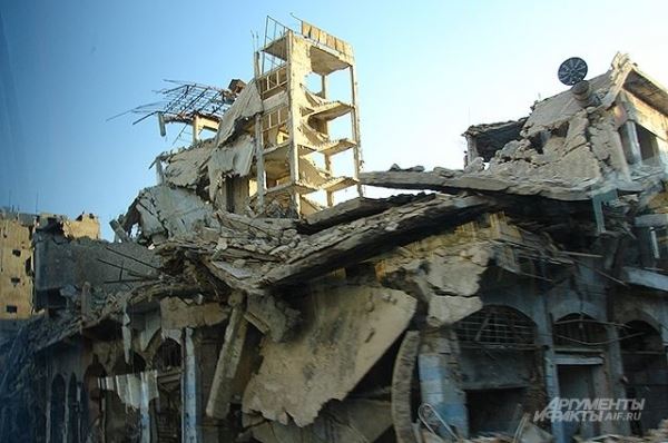 Эрдоган: около 400 тысяч сирийских беженцев движутся к турецкой границе