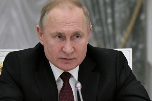 Путин проведет переговоры с премьер-министром Баварии Зедером