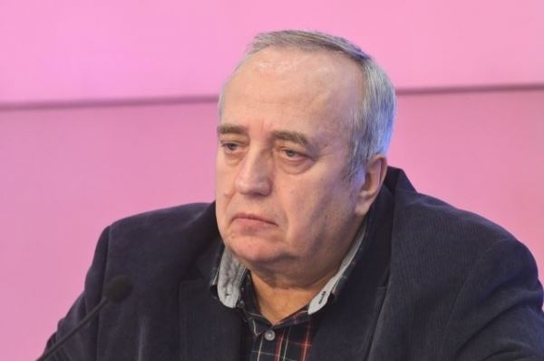 Клинцевич призвал брать пример с мирных инициатив России