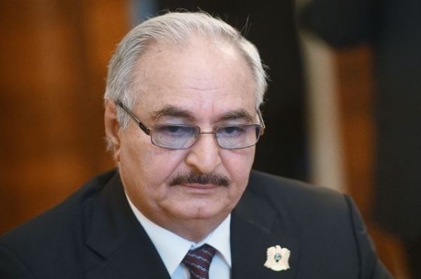 Хафтар подтвердил участие ЛНА в работе комиссии по перемирию